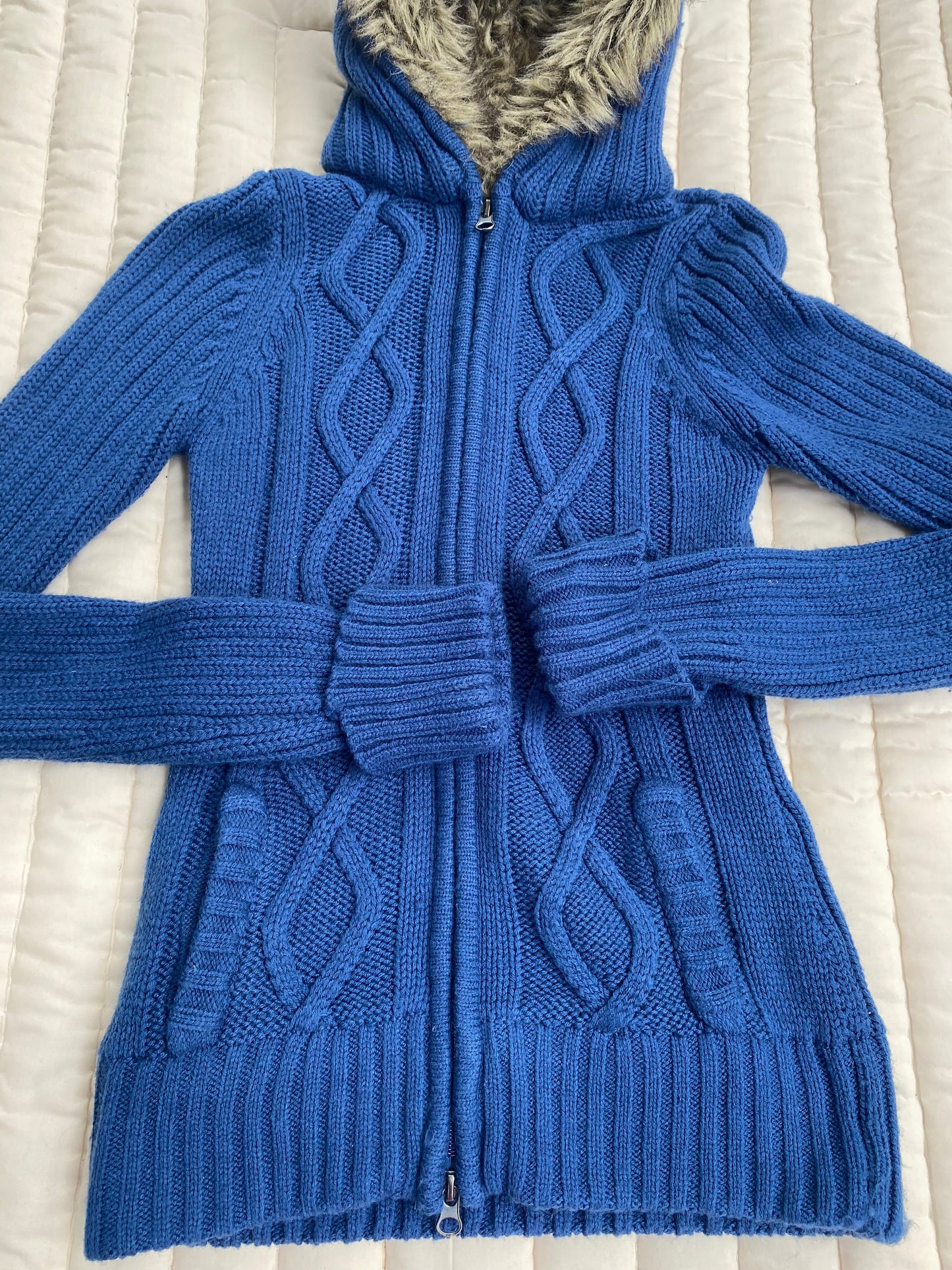 Y2K Blue Knit Sweater Jacket w/ Faux Fur Hood – Twilight Bella Swan Vibes